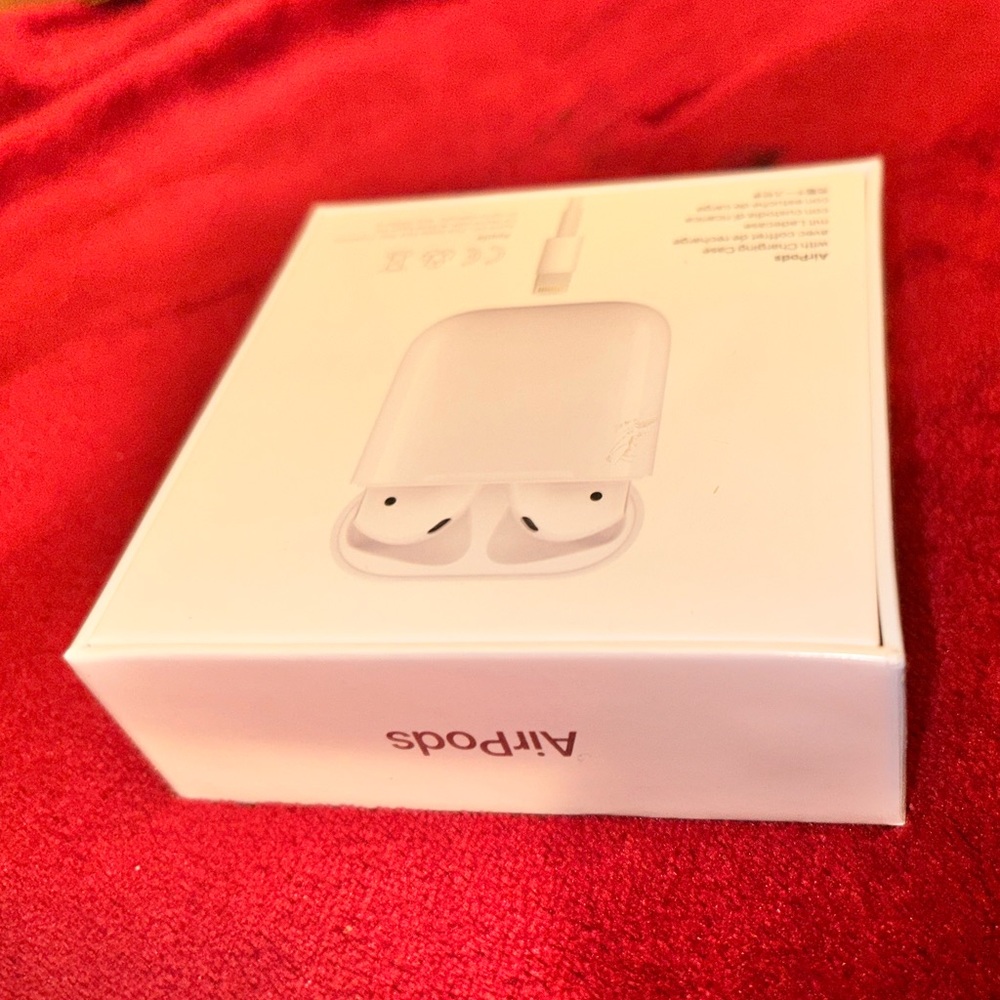 AirPods - Picture 4 of 5